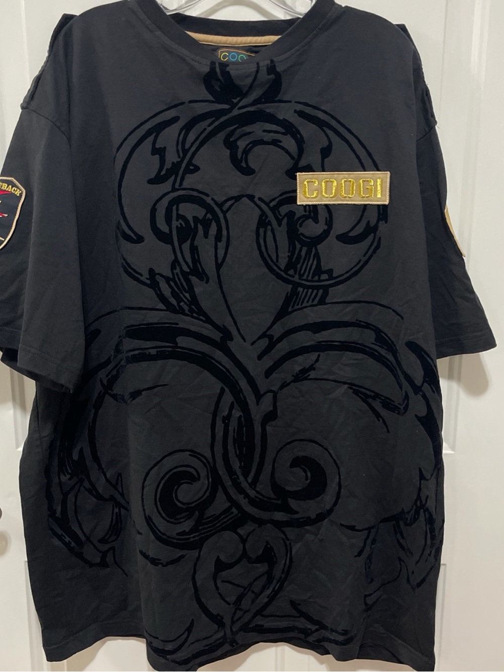 COOGI Black Short-Sleeve Shirt with Gold Patch Cotton